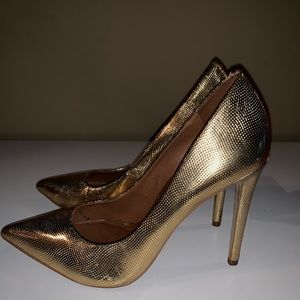 Gold Steve Madden heels